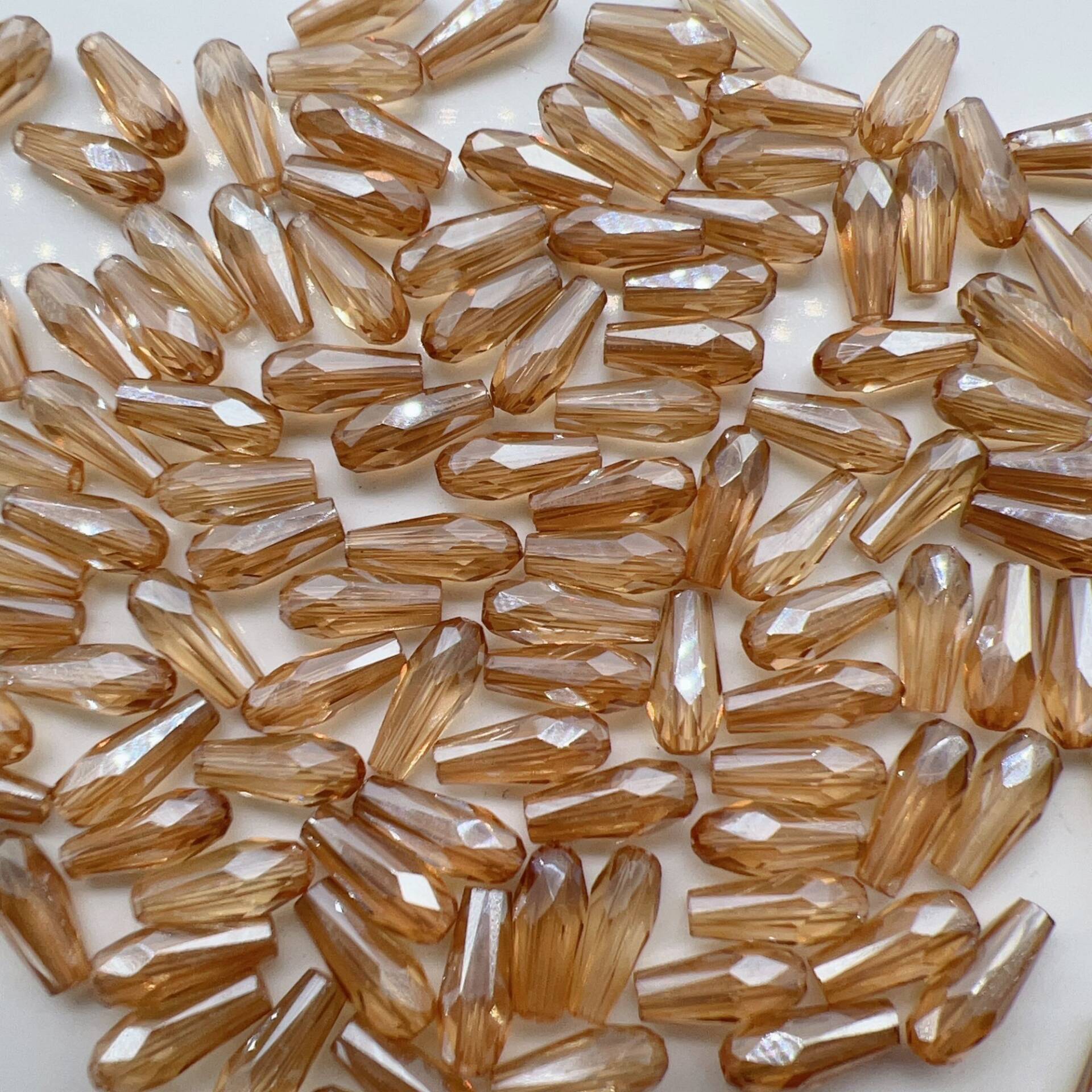 ファセット加工されたAAA水滴型ビーズ、4x10mm天然石ビ - Jewelry Making Event のレビューと価格