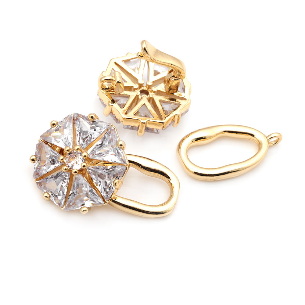 18K ゴールドカラー真鍮ジルコンフラワーボウノットコネクタ - Jewelry Making Knots For Clasps のレビューと価格