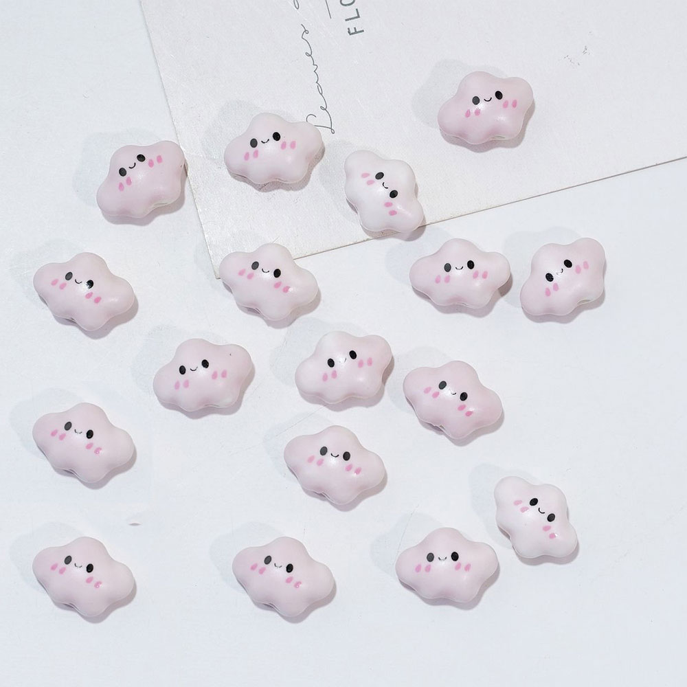 10 個のカラフルなぽっちゃり笑顔の雲白セラミックビーズ D - Jewelry Making Event のレビューと価格