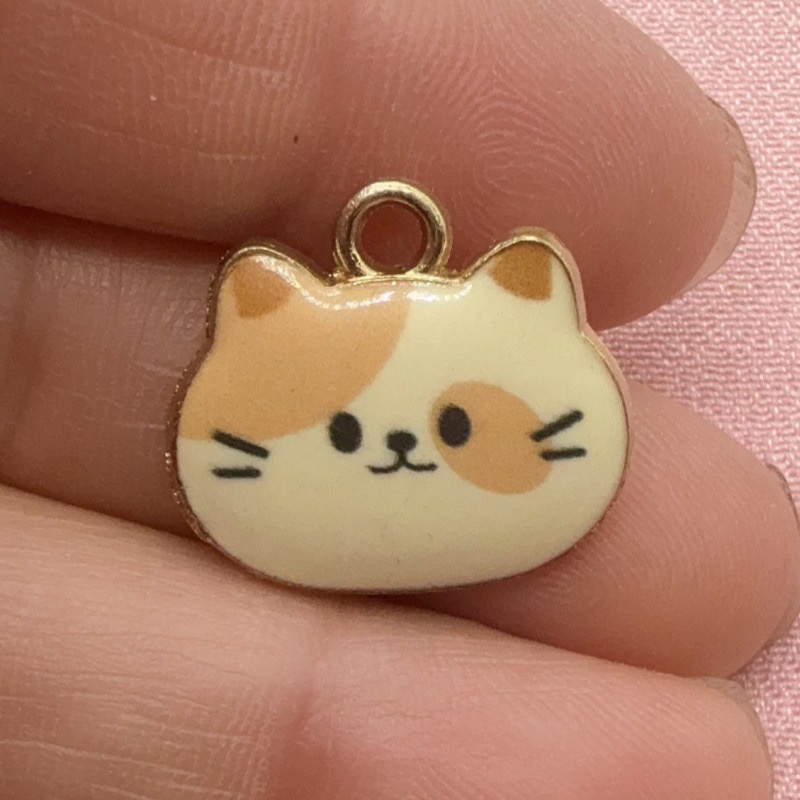 12個入りプリント猫ヘッド合金ドリップオイルペンダント、DI - Jewelry Making Factory のレビューと価格